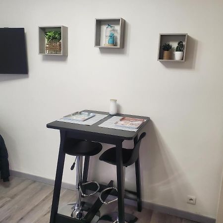 דירות Joli Petit Studio Au Centre De Carry Le Rouet מראה חיצוני תמונה